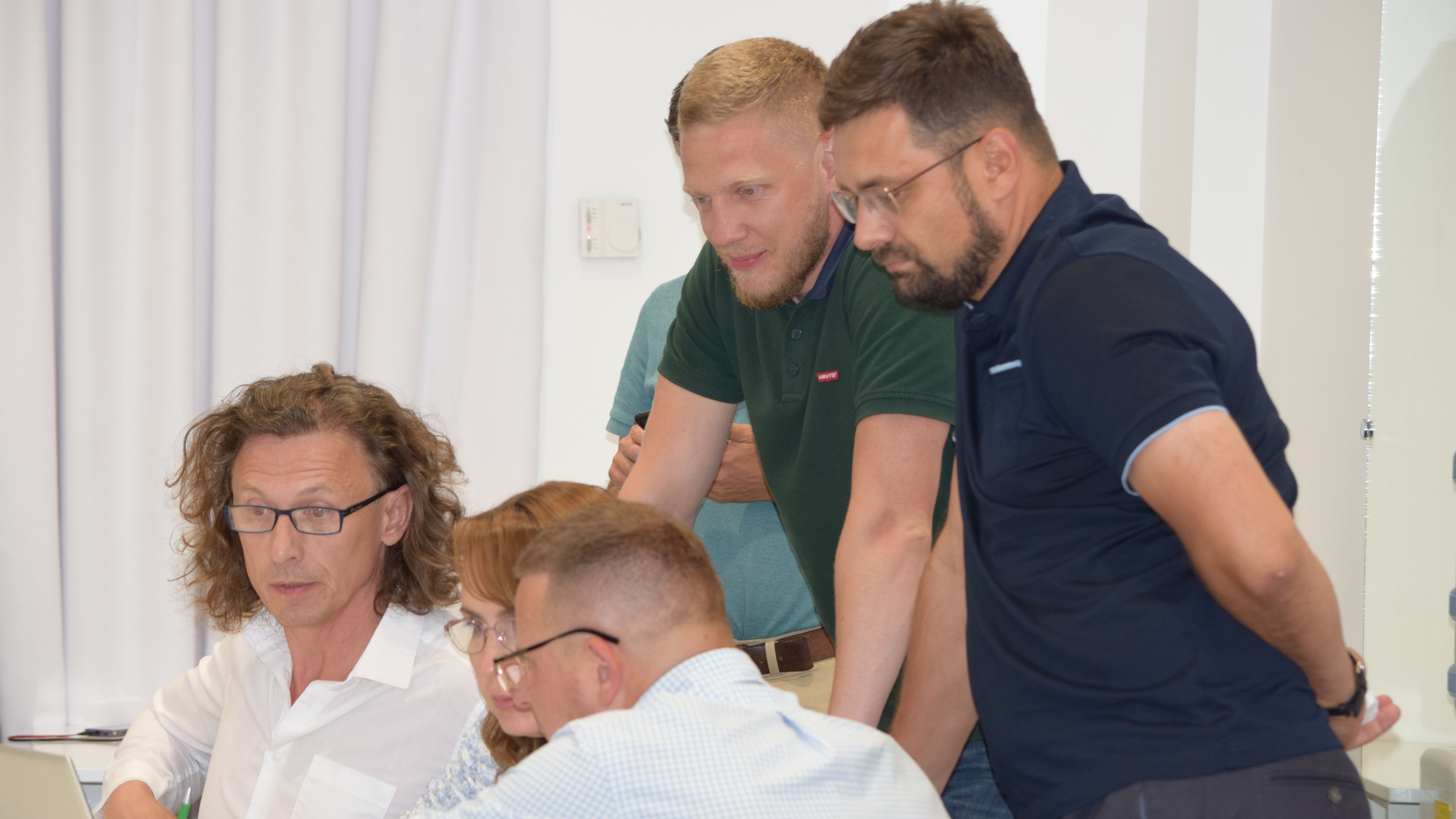 Odoo • Зображення та текст